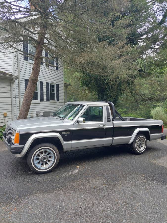 Jeep-comanche-7quot-pickup-x-1986-silver-4