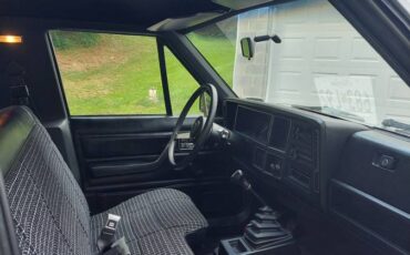 Jeep-comanche-7quot-pickup-x-1986-silver-6