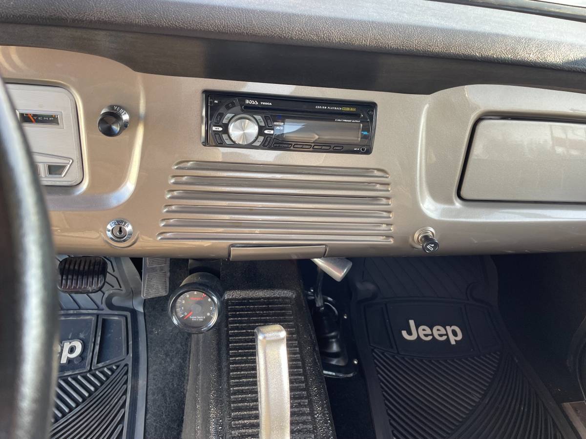 Jeep-commando-1973-22