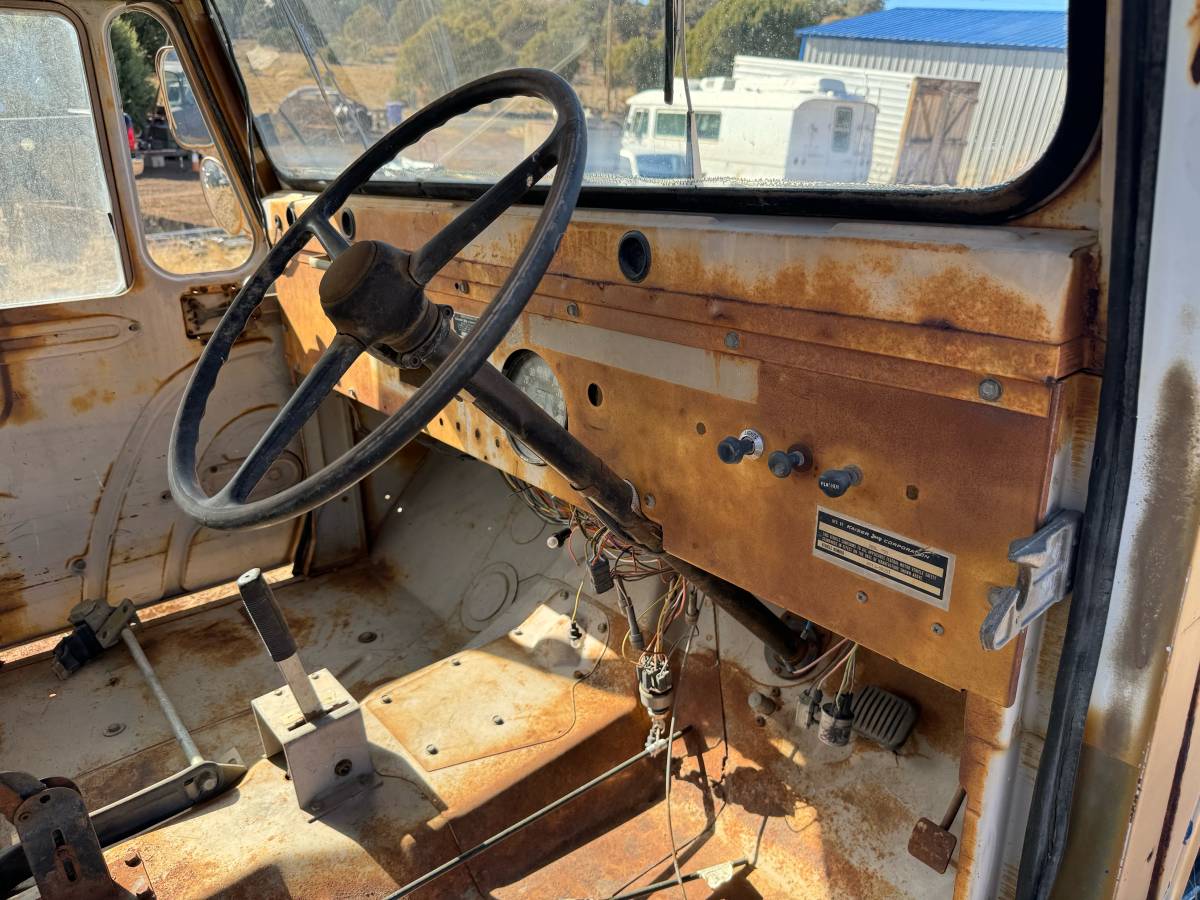 Jeep-dj5-1970-3