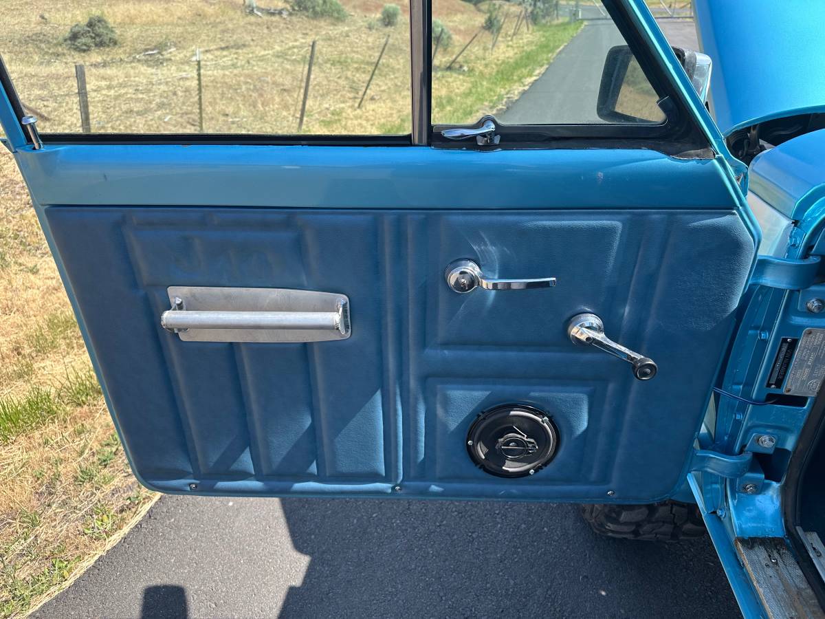 Jeep-gladiator-1976-blue-10