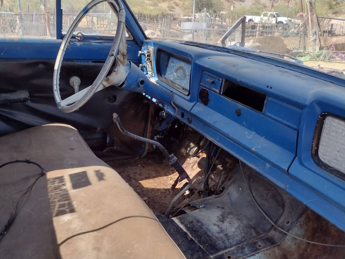Jeep-gladiator-j300-1963-brown-6