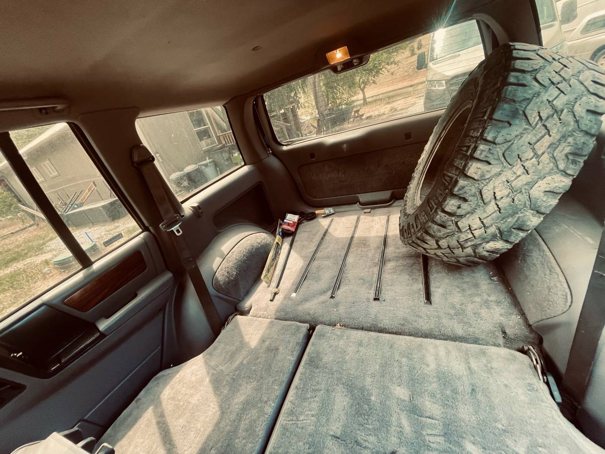 Jeep-grand-cherokee-limited-1993-black-14
