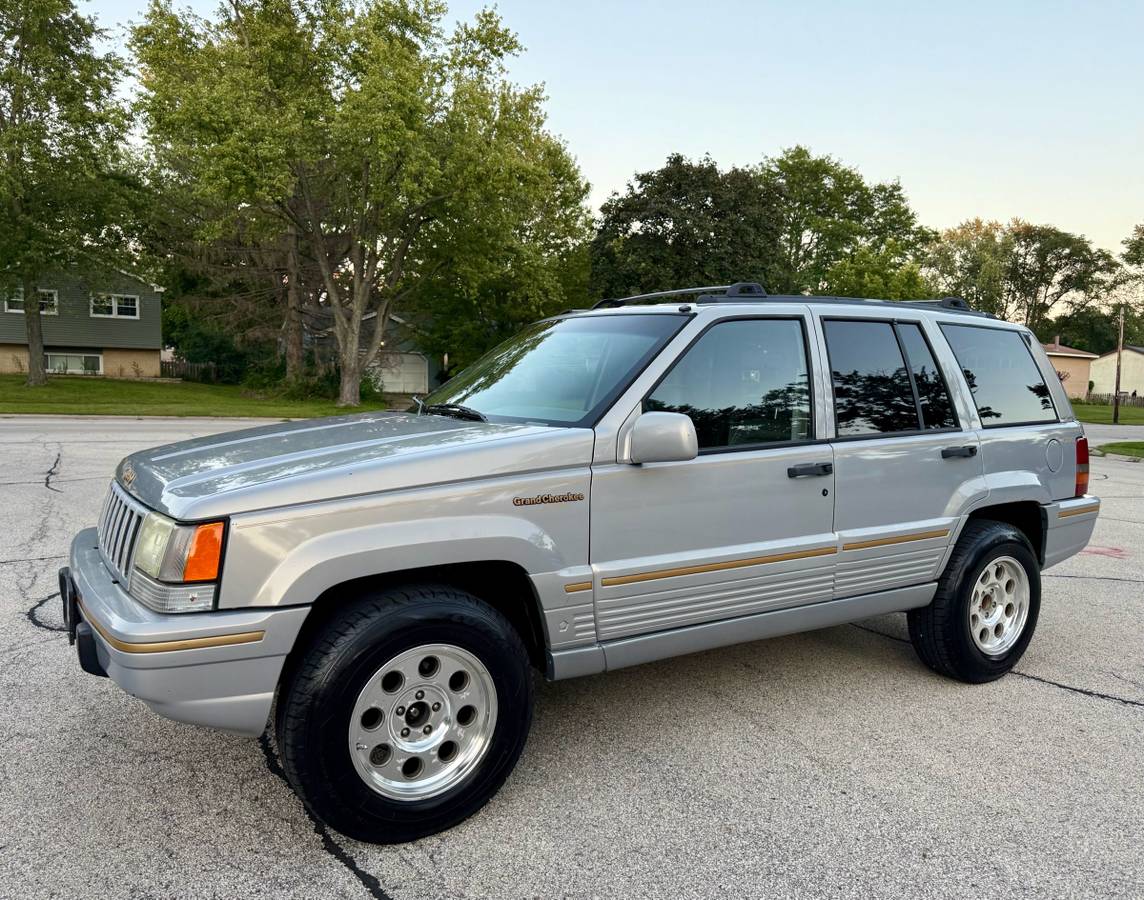 Jeep-grand-cherokee-limited-1995-grey-1