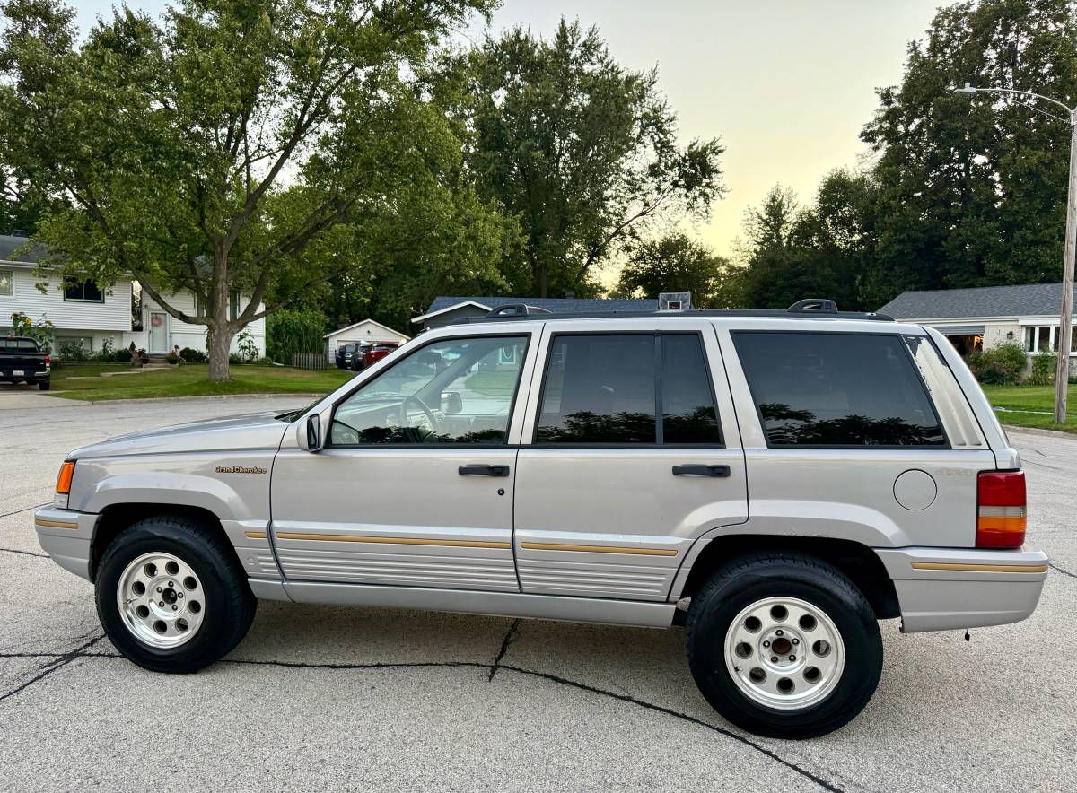Jeep-grand-cherokee-limited-1995-grey-19
