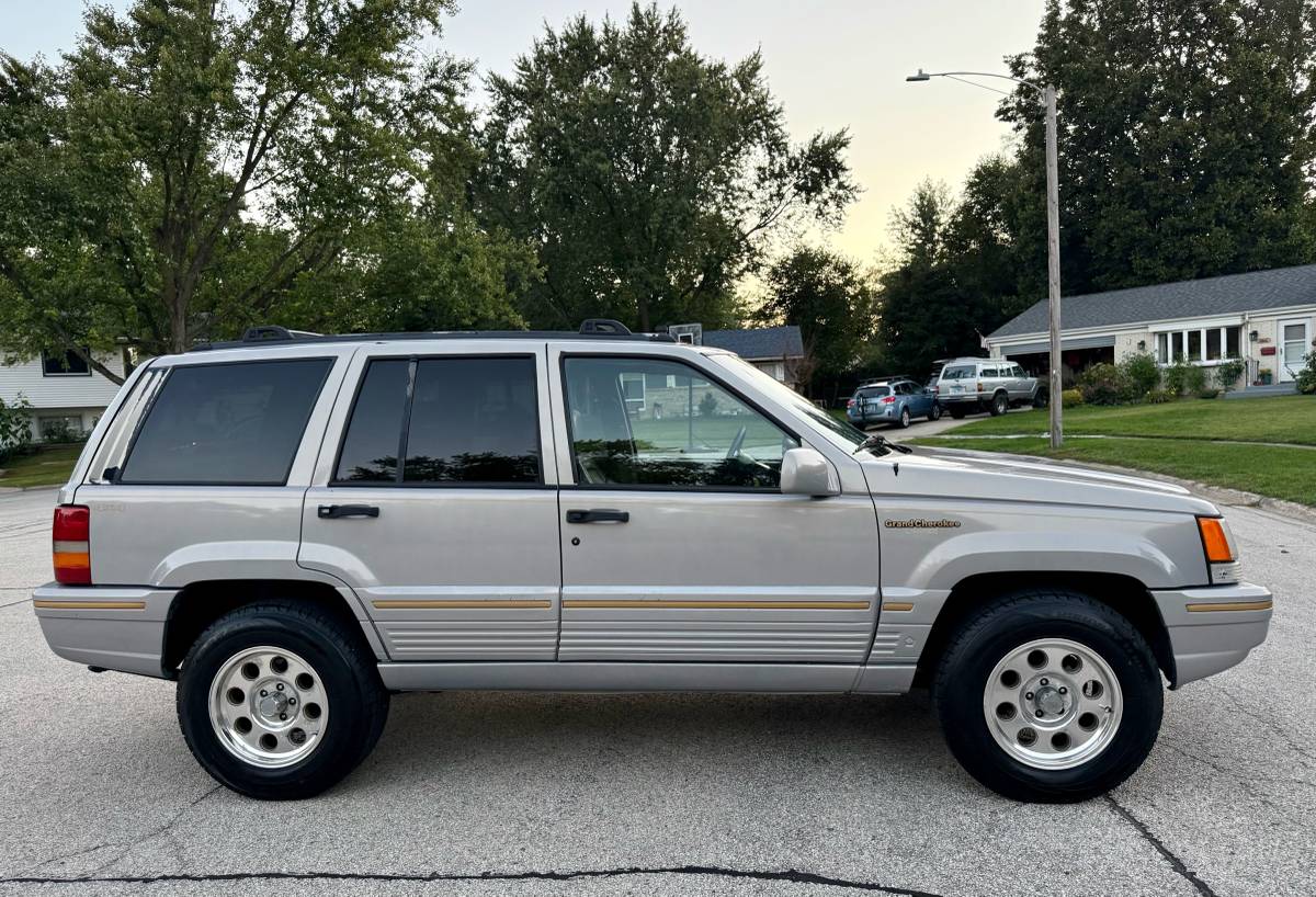 Jeep-grand-cherokee-limited-1995-grey-3
