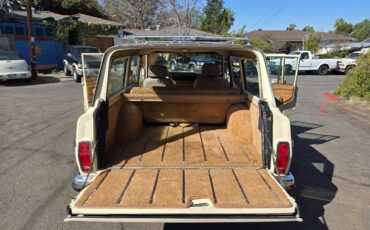 Jeep-grand-wagoneer-1986-custom-17