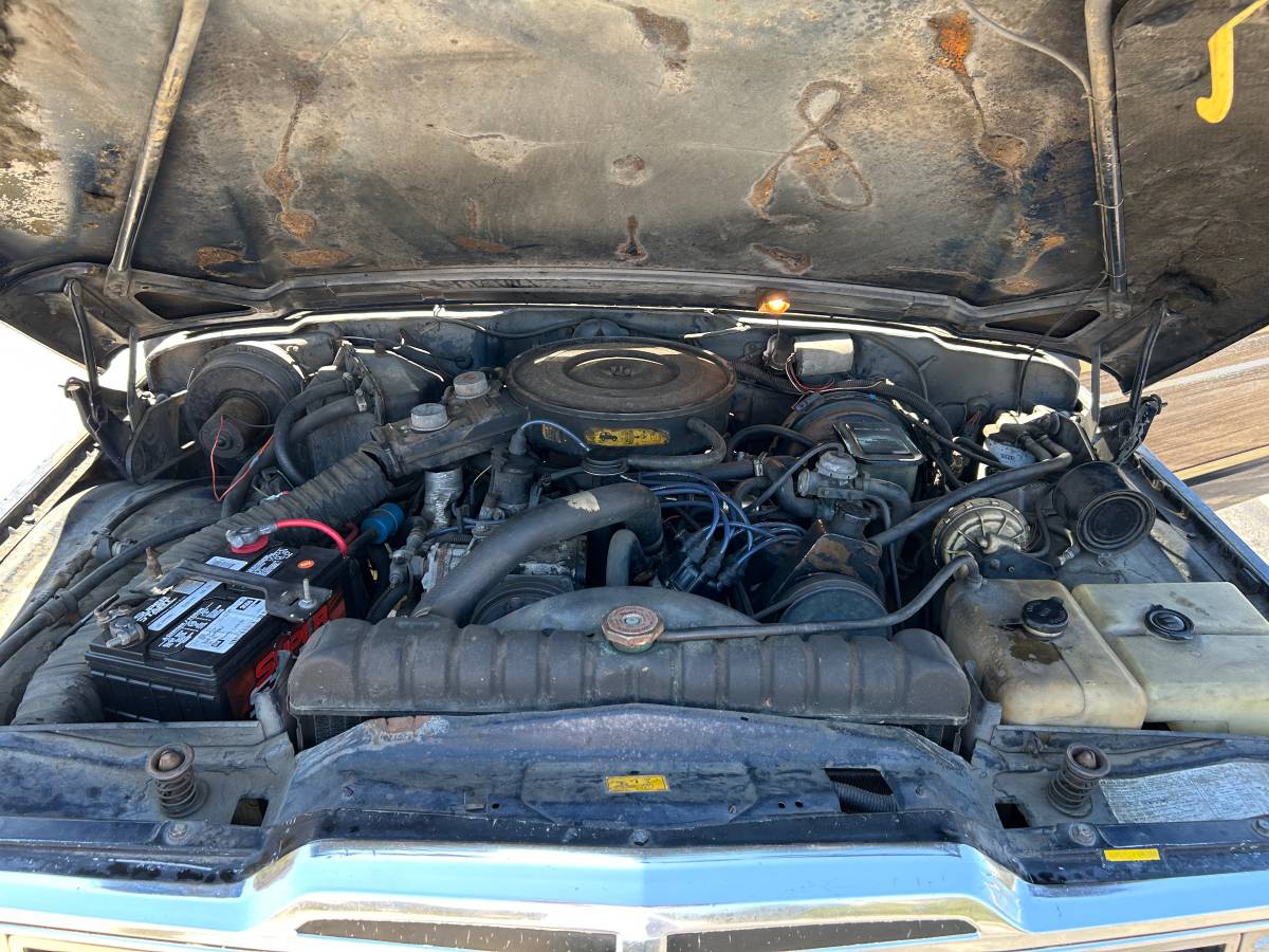 Jeep-grand-wagoneer-1987-blue-17