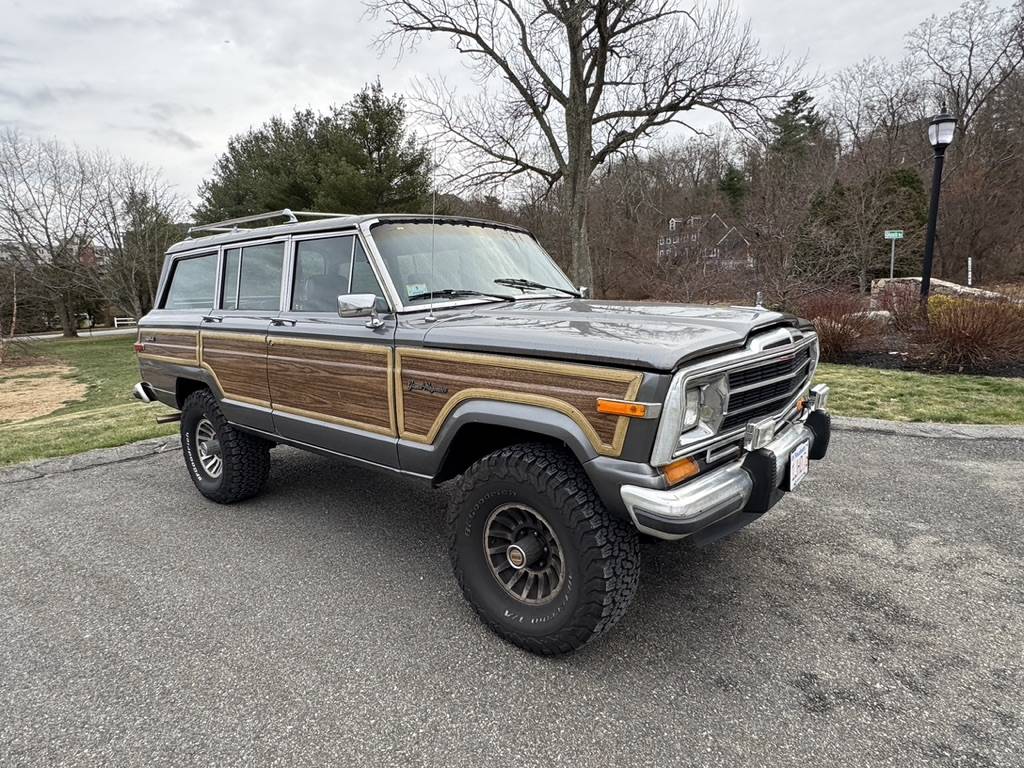 Jeep-grand-wagoneer-1988-2