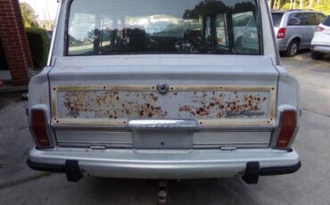 Jeep-grand-wagoneer-1988-grey-18