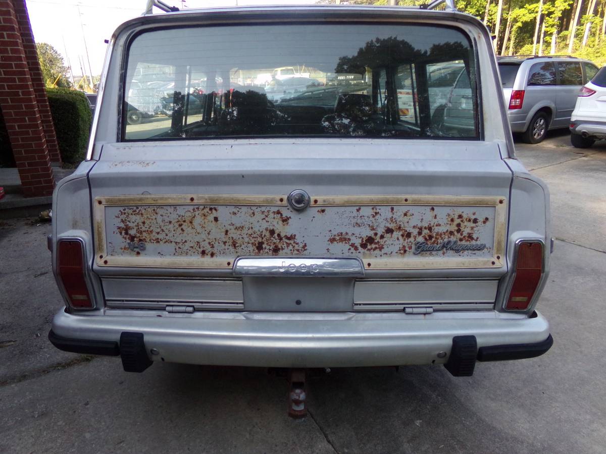 Jeep-grand-wagoneer-1988-grey-18