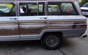 Jeep-grand-wagoneer-1988-grey-19
