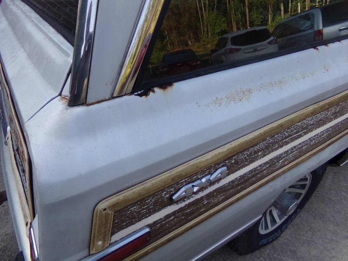 Jeep-grand-wagoneer-1988-grey