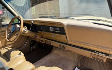 Jeep-grand-wagoneer-1988-yellow-8