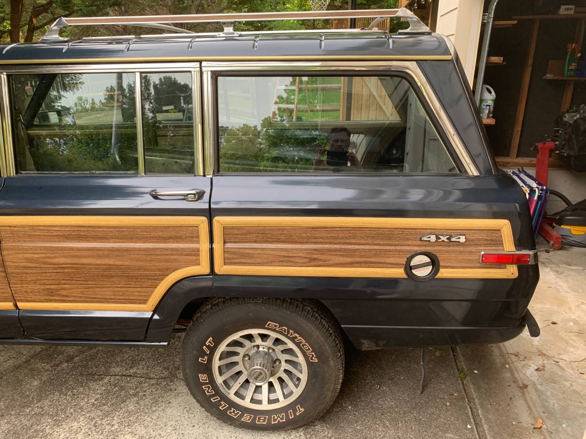 Jeep-grand-wagoneer-1989-blue-10