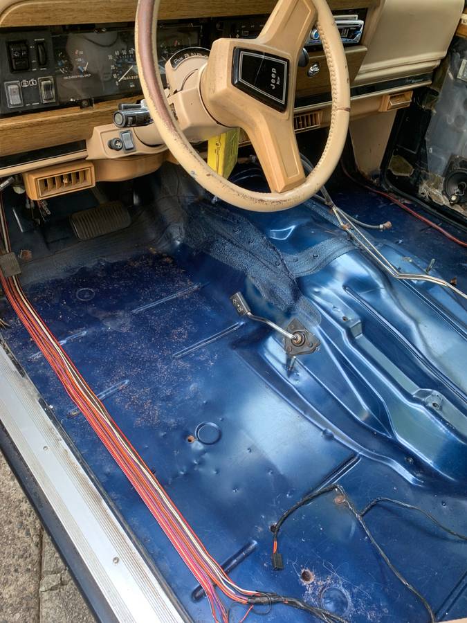 Jeep-grand-wagoneer-1989-blue-15