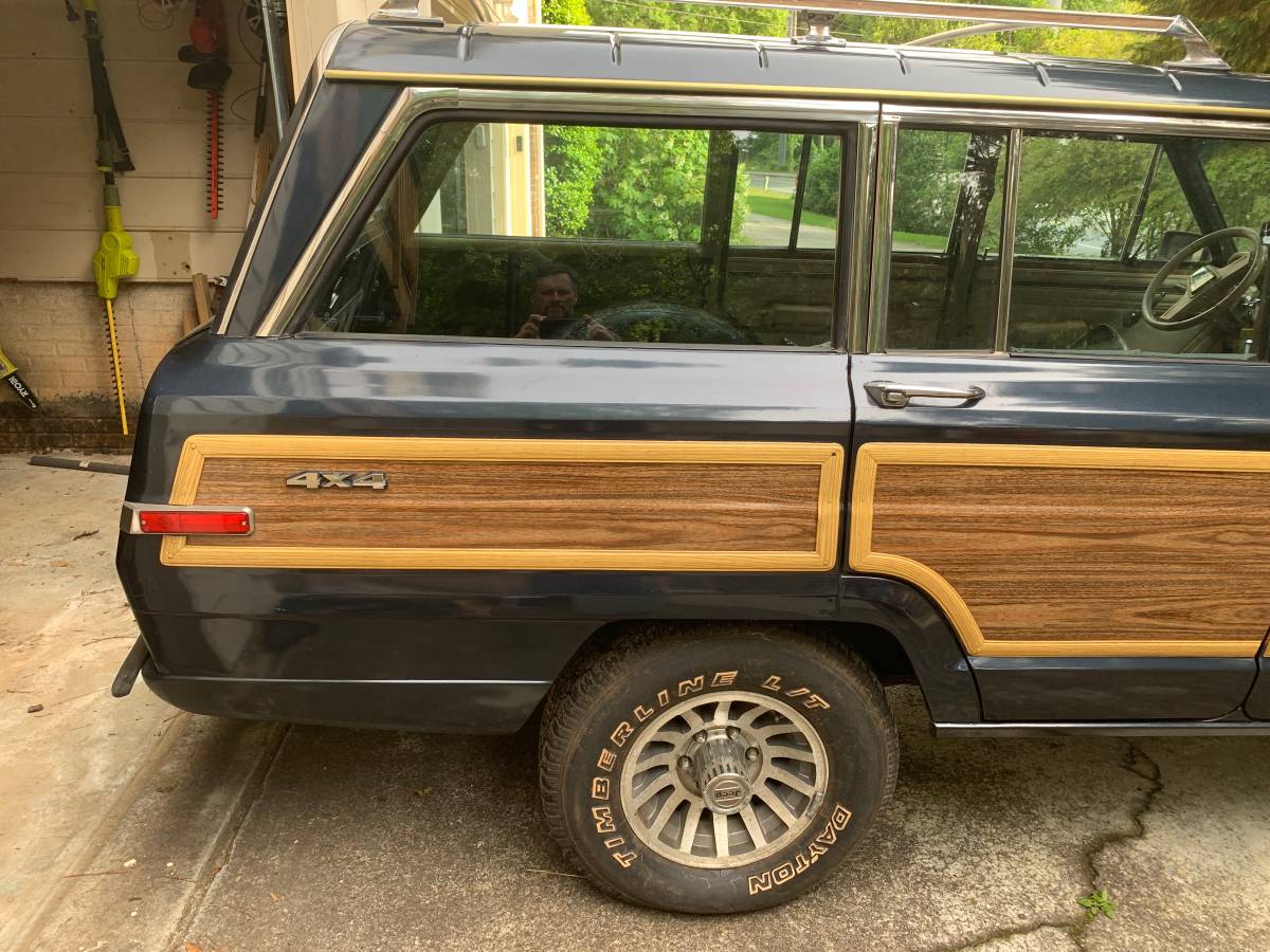 Jeep-grand-wagoneer-1989-blue-8