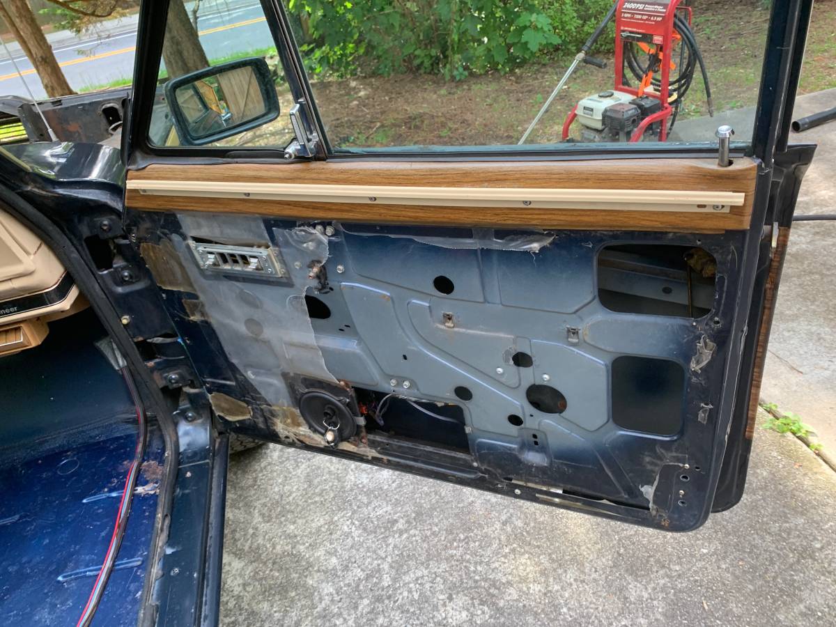 Jeep-grand-wagoneer-1989-blue
