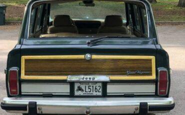Jeep-grand-wagoneer-1990-green