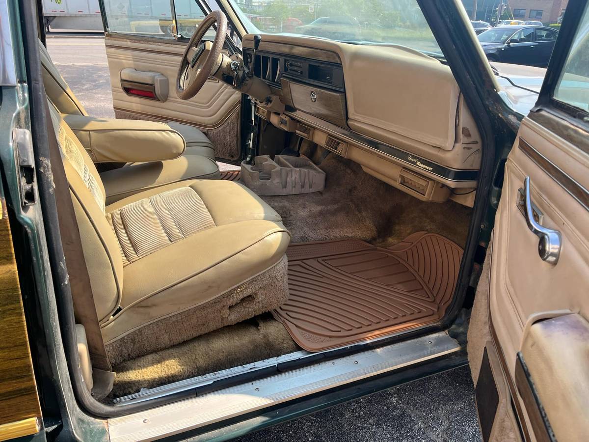 Jeep-grand-wagoneer-1990-green-4