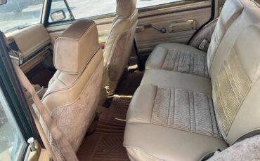 Jeep-grand-wagoneer-1990-green-7