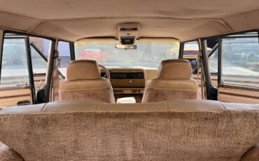 Jeep-grand-wagoneer-1990-green-8