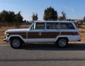 Jeep-grand-wagoneer-1990-white-3