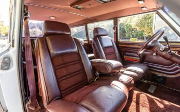 Jeep-grand-wagoneer-1990-white