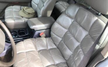 Jeep-grand-wagoneer-1993-silver-4