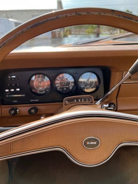 Jeep-j10-1976-8