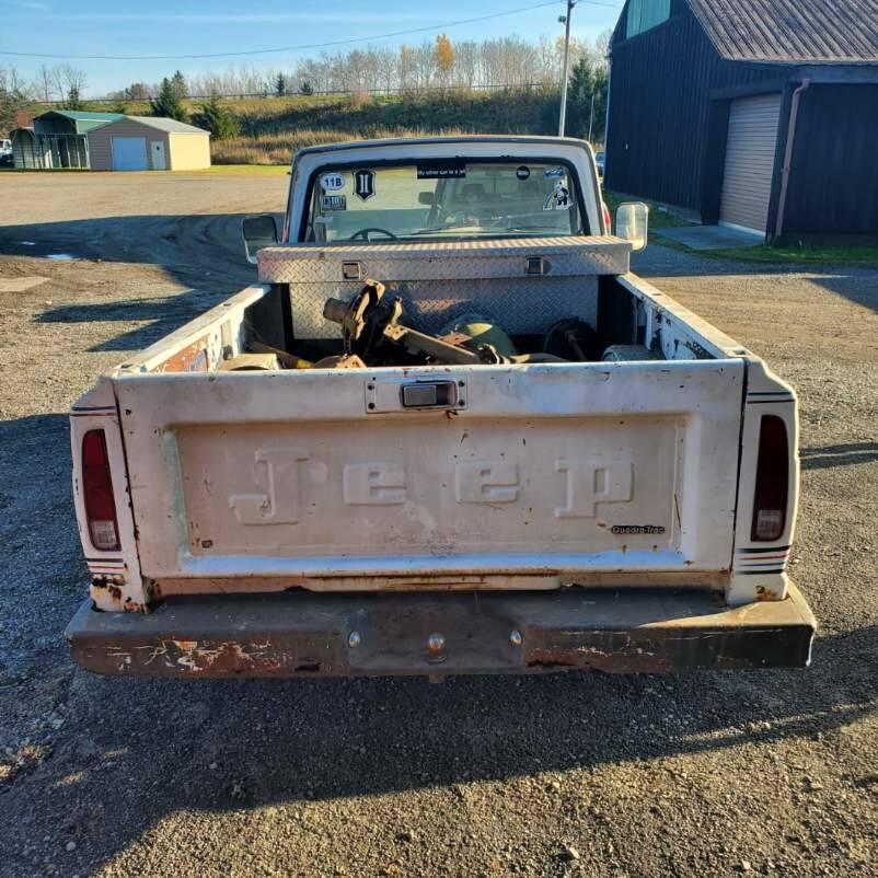 Jeep-j10-1979-custom-11