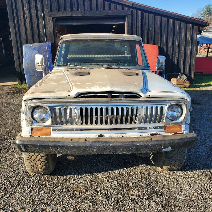 Jeep-j10-1979-custom-13