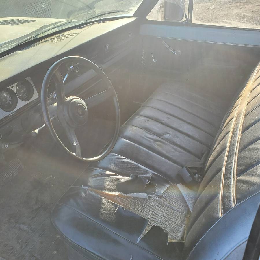 Jeep-j10-1979-custom-3