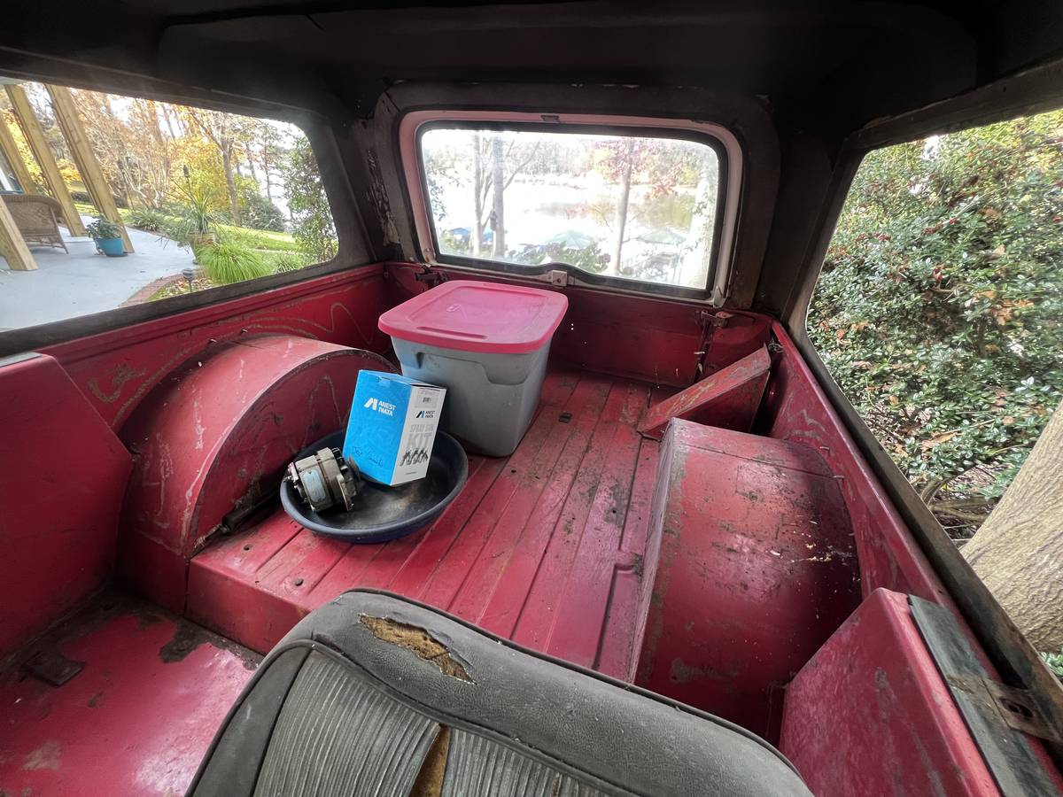Jeep-jeepster-commando-1969-red-3