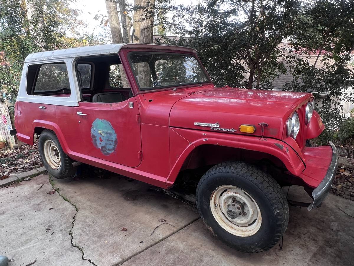 Jeep-jeepster-commando-1969-red