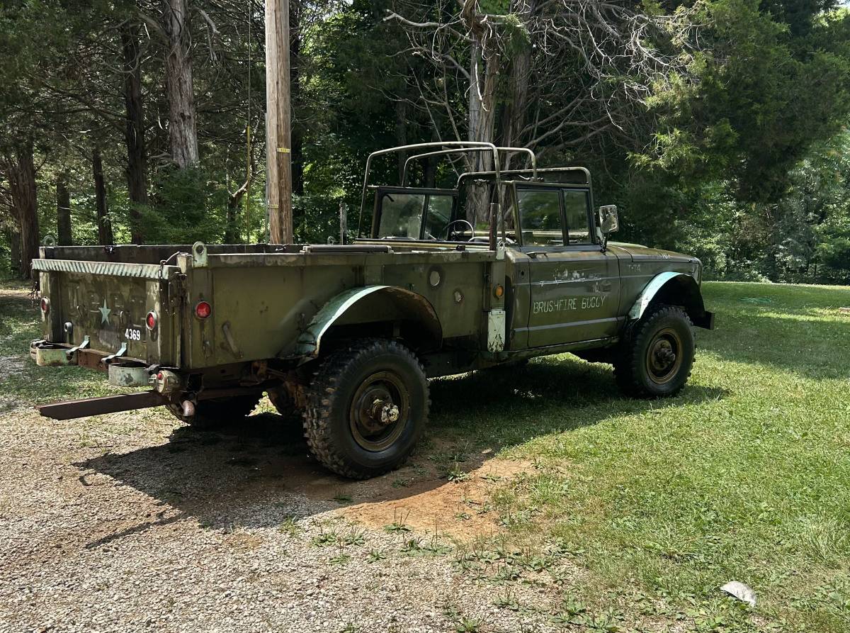 Jeep-kaiser-1969-green-6