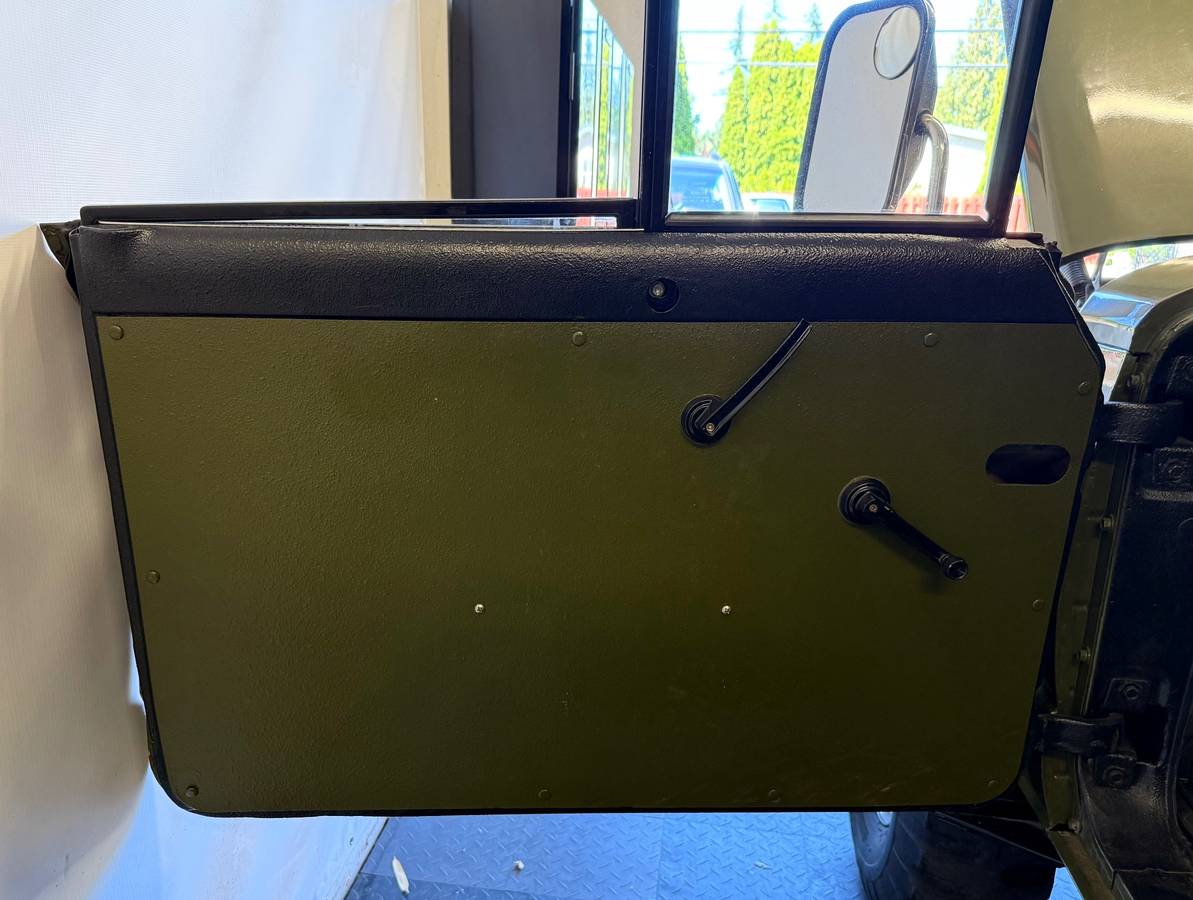 Jeep-kaiser-army-1968-green-7
