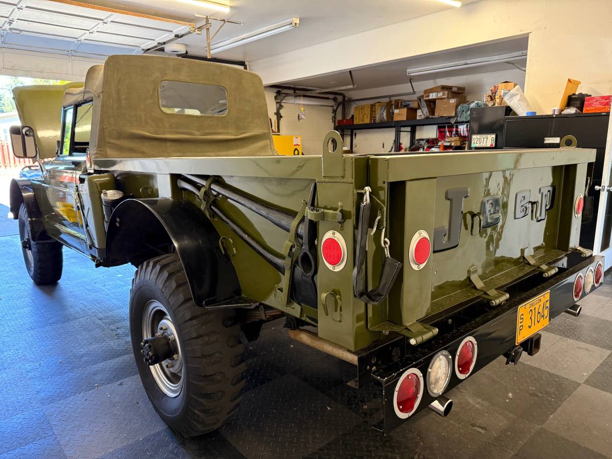 Jeep-kaiser-army-1968-green-9
