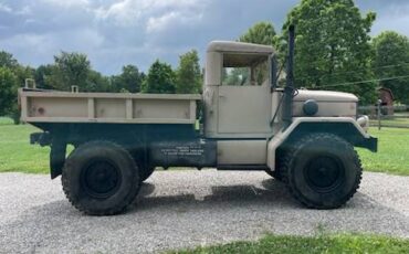 Jeep-kaiser-diesel-1970-brown-2