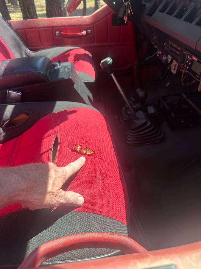 Jeep-renegade-1991-red-9
