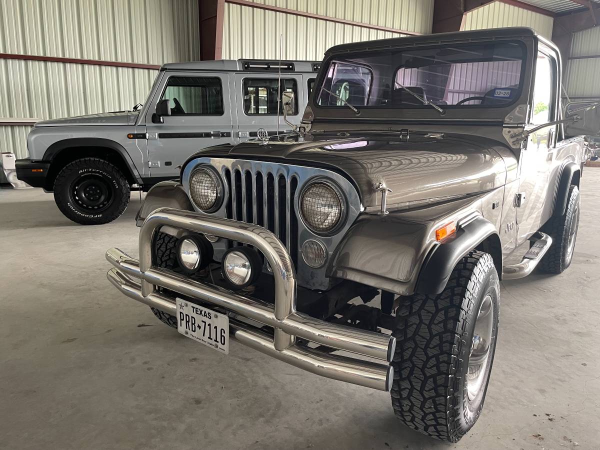 Jeep-scrambler-1983-1