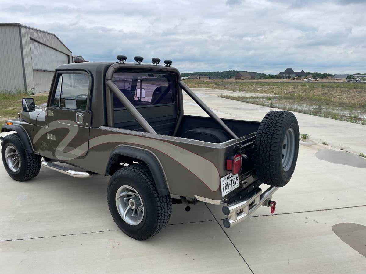 Jeep-scrambler-1983-6