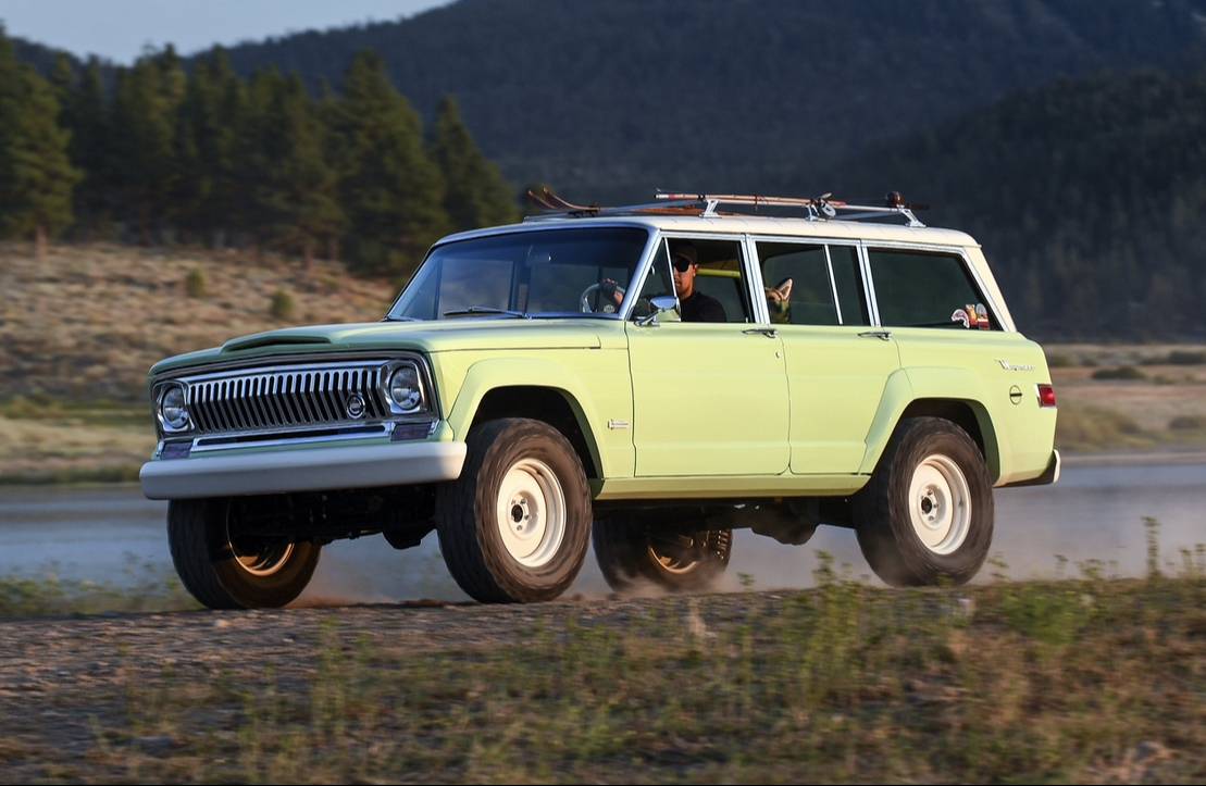 Jeep-wagoneer-1965-yellow-11