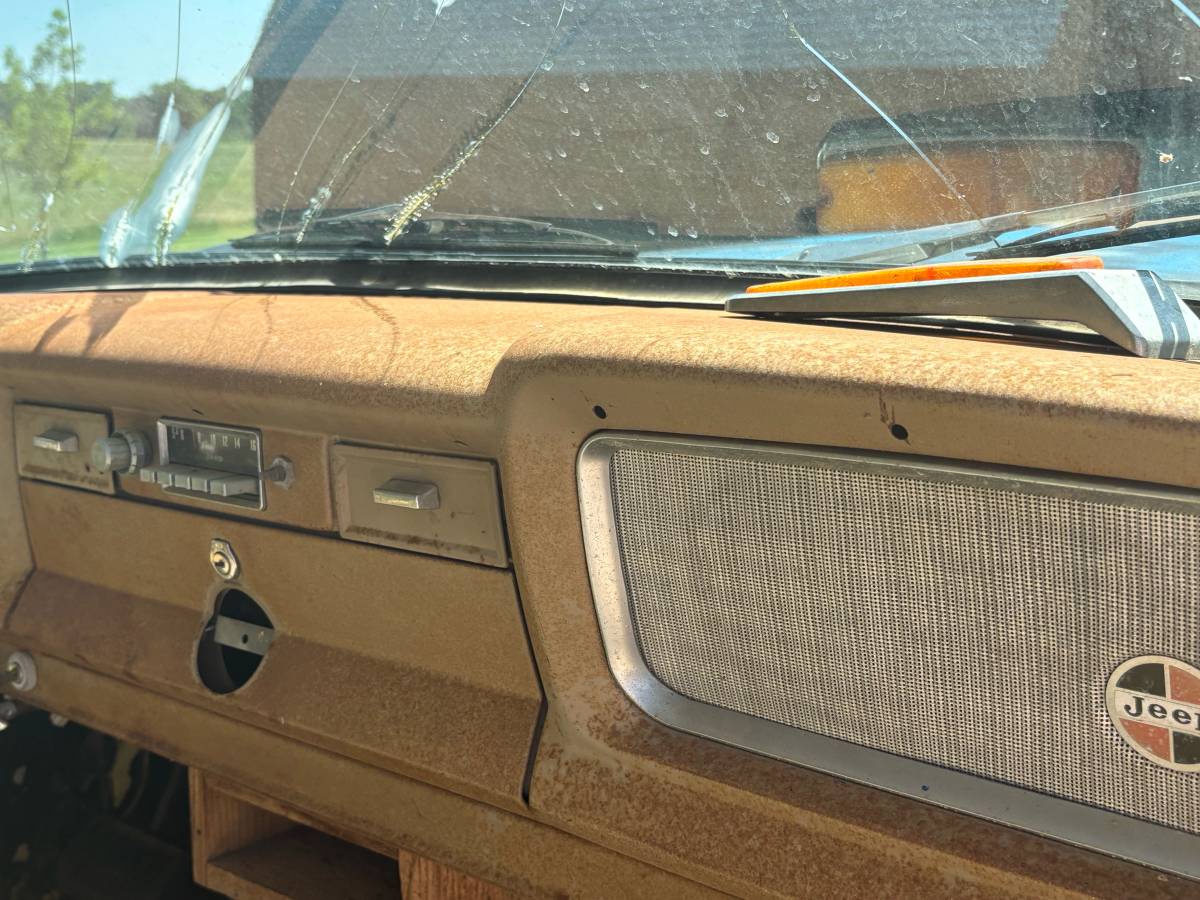 Jeep-wagoneer-1969-blue-8
