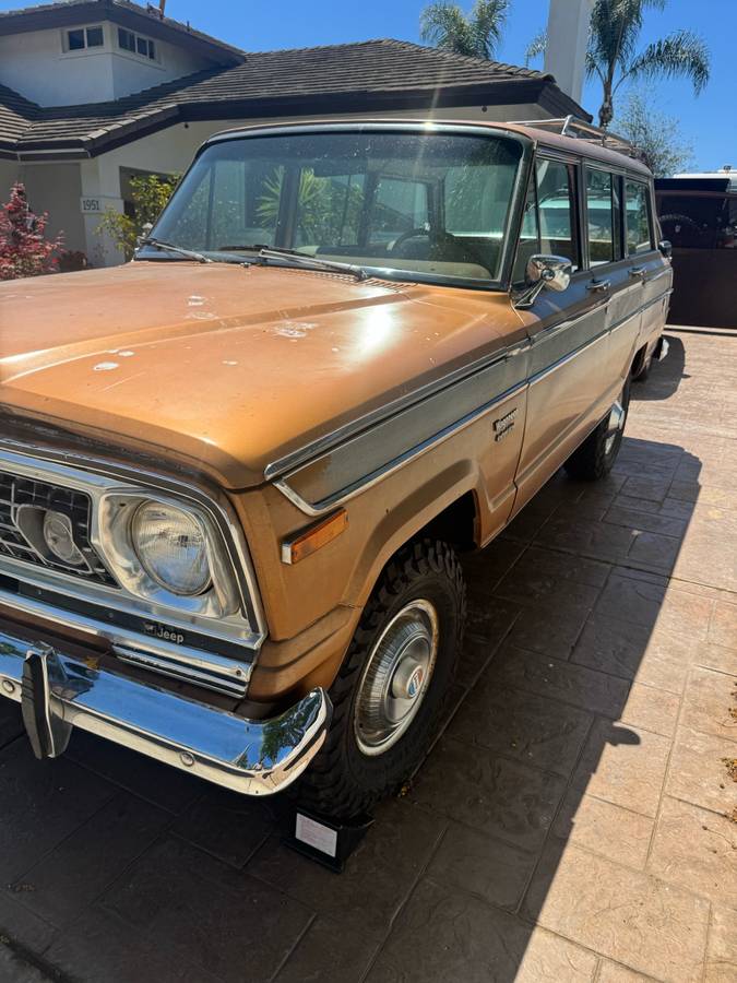 Jeep-wagoneer-1974-brown