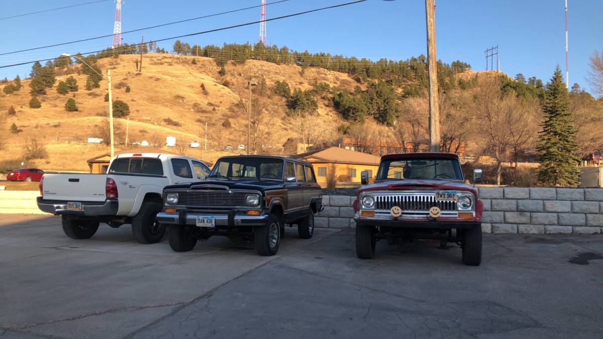 Jeep-wagoneer-1980-custom-2