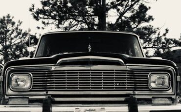 Jeep-wagoneer-1980-custom