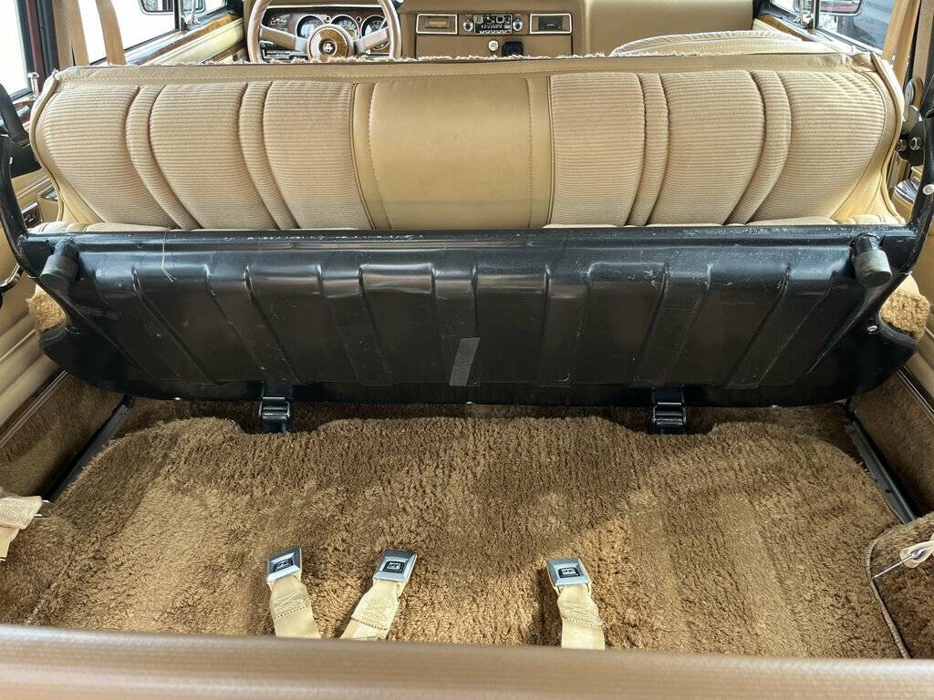 Jeep-wagoneer-1981-13