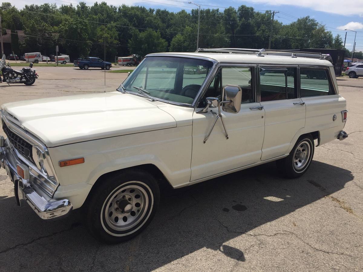 Jeep-wagoneer-limited-1978-white