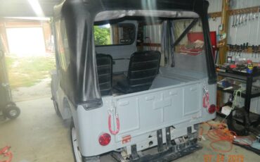 Jeep-willys-1946-grey-2